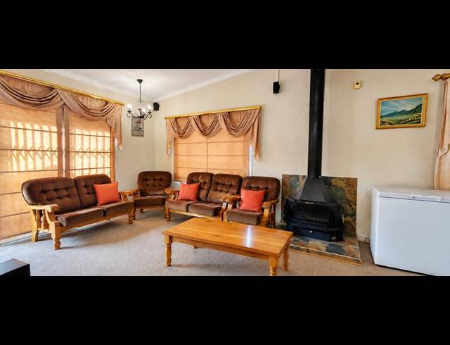 3 BEDROOM HOUSE FOR SALE IN PELLISSIER